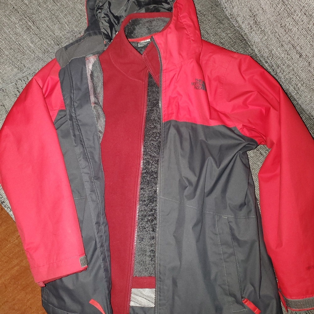 The Northface boys winter coat with removable lining